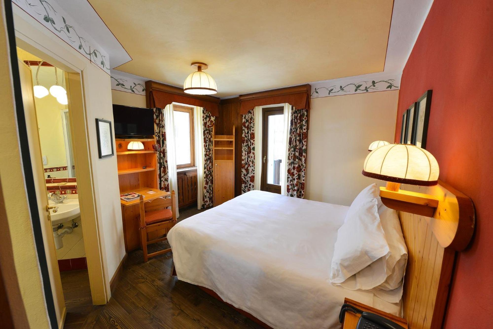 Hotel Du Grand Paradis - 1899 Auberge Boutique Cogne Esterno foto