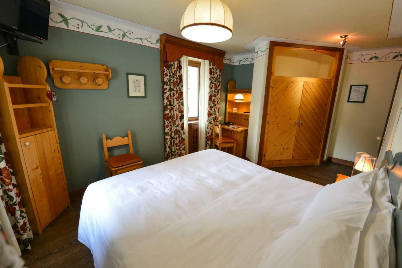 Hotel Du Grand Paradis - 1899 Auberge Boutique Cogne Esterno foto
